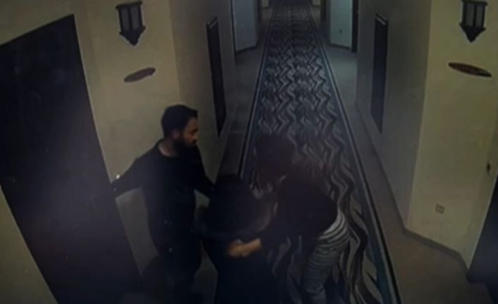 Otelin yöneticileri yangın anında böyle kaçmışlar: O anlar kamerada