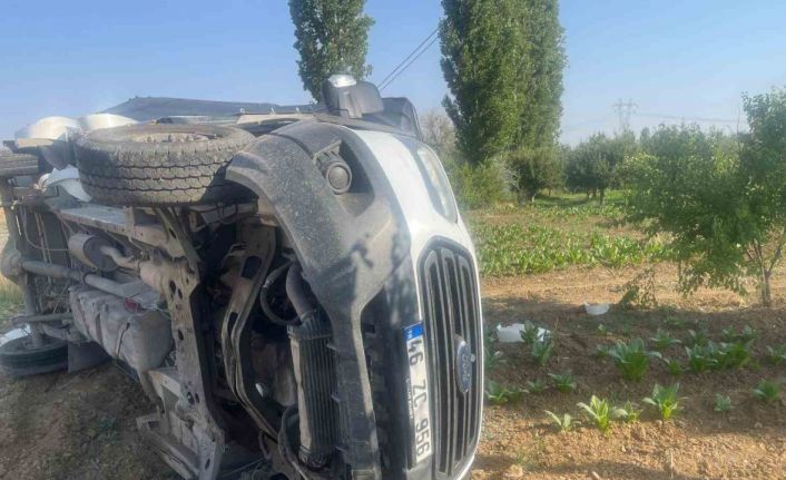 Otomobil ile kamyon çarpıştı: 1 yaralı