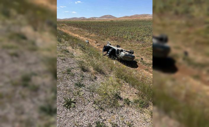 Otomobil şarampole uçtu, 1’i ağır 2 yaralı