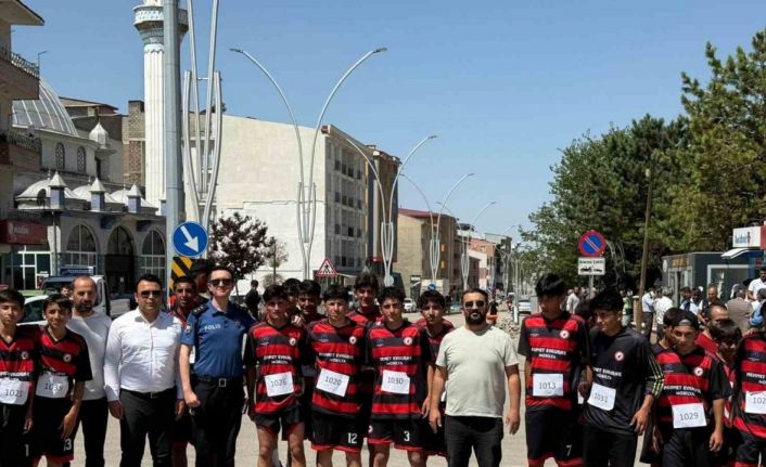 Özalp’te 15 Temmuz Gençlik Koşusu yapıldı