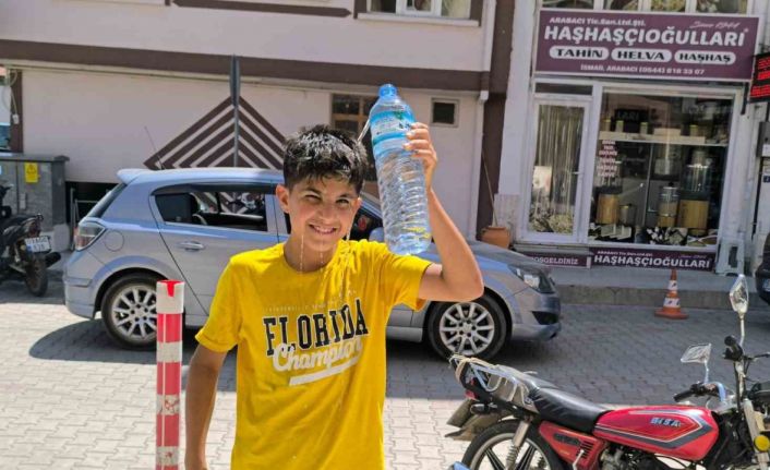 (ÖZEL)’O’ ilçede sıcaklık 42 dereceye kadar yükseldi