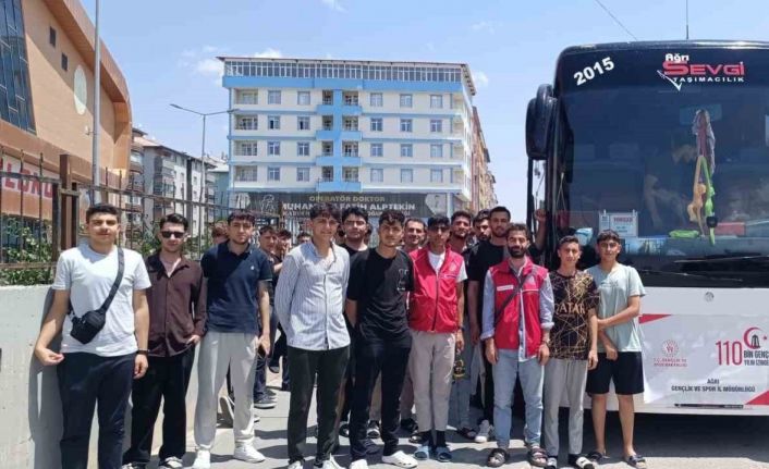 Patnos’tan Gençler, ’Medeniyet, Tarih ve Kültür Kampları’na uğurlandı