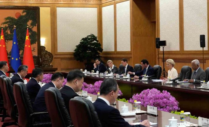 Pekin’deki Çin-AB zirvesinde ticaret gerginliği