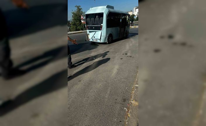 Pendik’te 2 minibüsün çarpıştığı kazada 8 kişi yaralandı