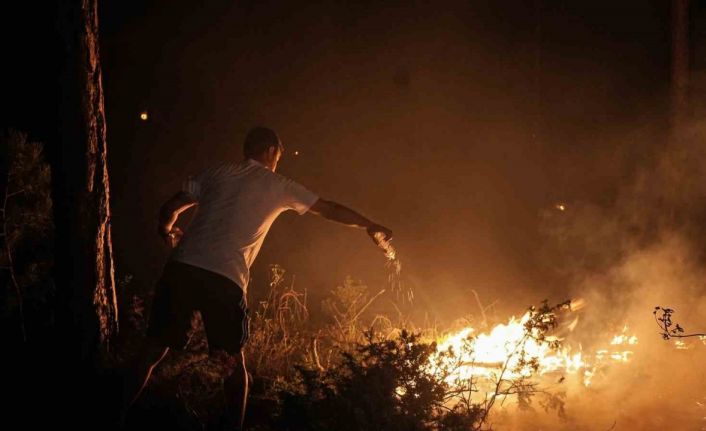 Pet şişelerle alevlere karşı mücadele