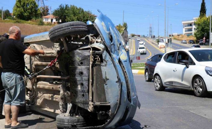 Polis kontrol noktası karşısında otomobil devrildi: 1 yaralı