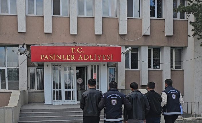 Polisten düzensiz göçmenlere operasyon