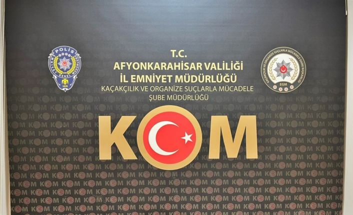 Polisten ruhsatsız silah operasyonu