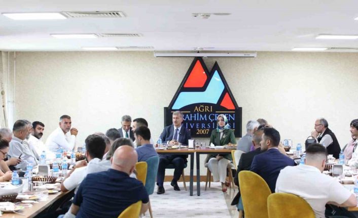 Prof. Dr. Gülçin, Basın Mensupları ile Bir Araya Geldi