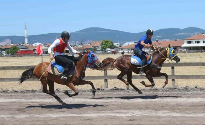 Rahvan at yarışı nefesleri kesti