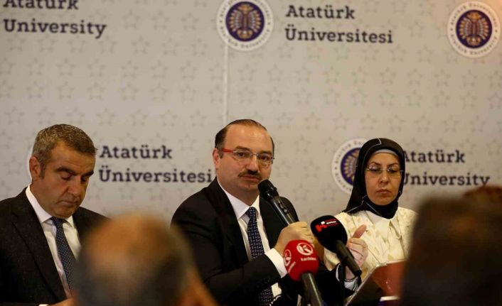 Rektör Hacımüftüoğlu, basınla buluştu