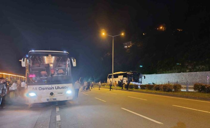 Rize’de yolcu otobüsü kaza yaptı
