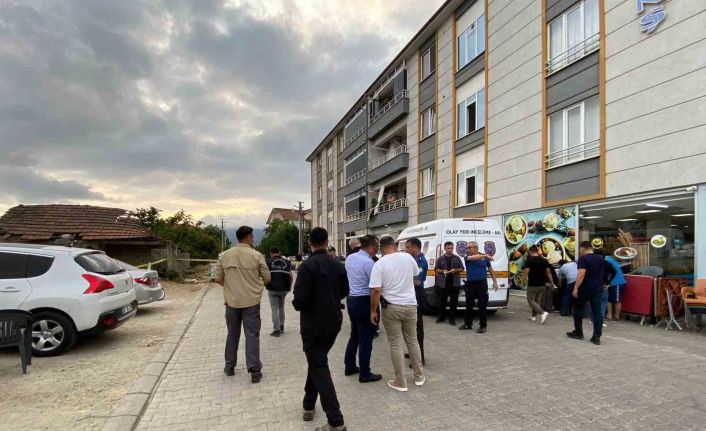 Sağlık merkezi önünde silahlı saldırıya uğrayan şahıs hayatını kaybetti