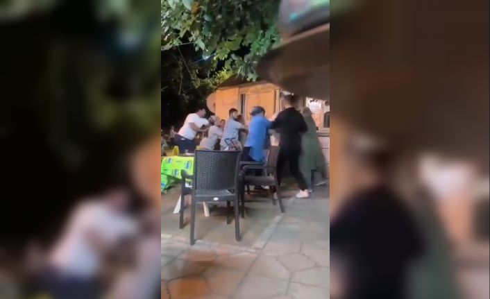 Sahilde kadınlar birbirine girdi