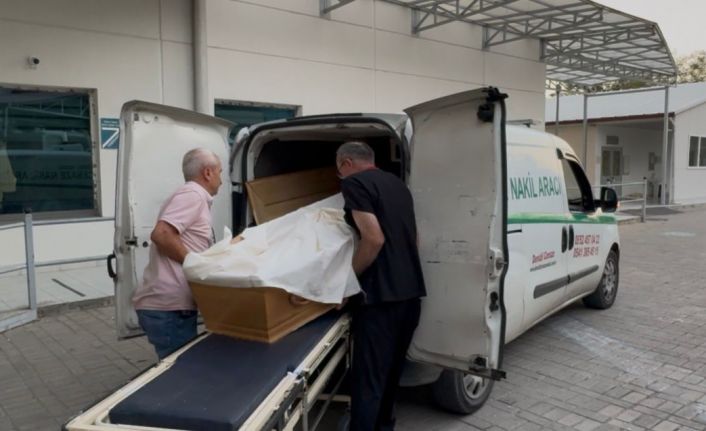 Şakalaşma bıçaklı kavgaya dönüştü: 1 ölü