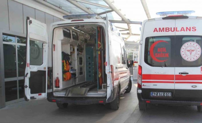 Saman balyası aktarırken düşerek yaralandı