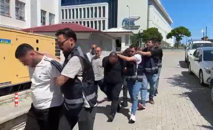 Samsun’da eğlence mekanı önünde silahlı saldırı: 2 yaralı