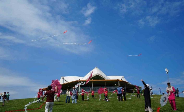 Samsun’da Filistin’e destek için gökyüzüne uçurtmalar bırakıldı