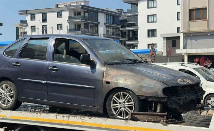 Samsun’da otomobil alevlere teslim oldu