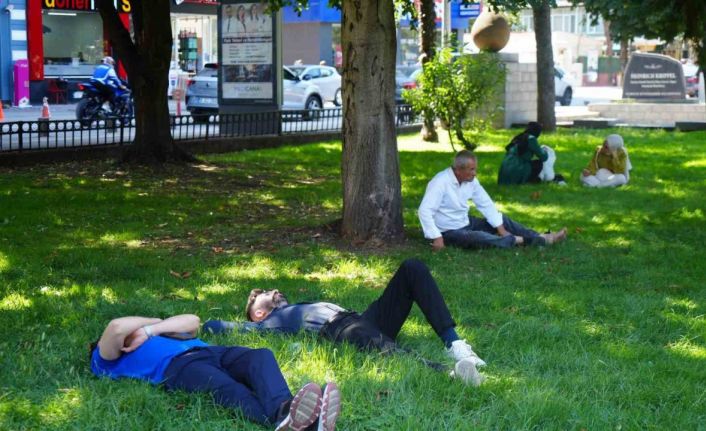 Samsun’da sıcaklık 33 dereceyi, nem yüzde 90’ı aştı