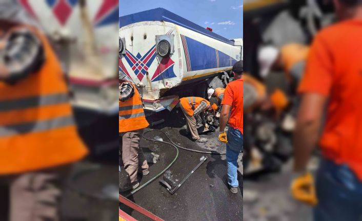 Şanlıurfa otomobil sulama tankerine çarptı: 1 ölü