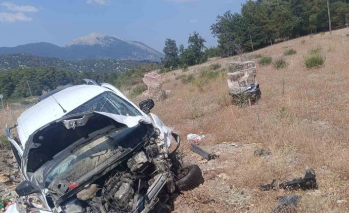 Şarampole uçan hafif ticari aracın sürücüsü yaralandı