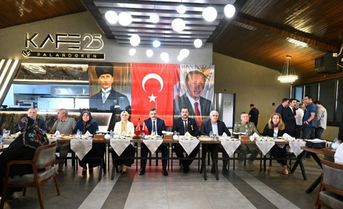 Şehit yakınları ve gaziler onuruna yemek programı düzenlendi