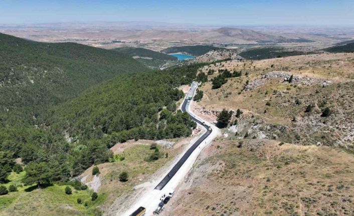 Selçuklu Belediyesi dış mahalle bağlantı yollarında konforu yükseltiyor