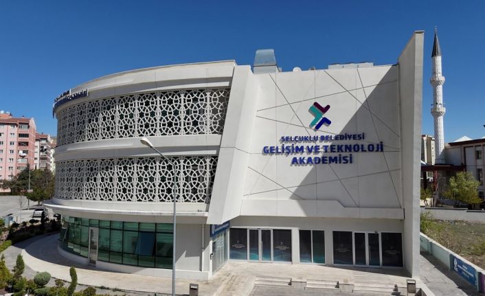 Selçuklu’da okul dışı öğrenme ortamları yaz döneminde de eğitimlerine devam ediyor