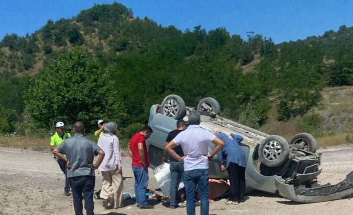 Sinop’ta otomobil takla attı: 3 yaralı