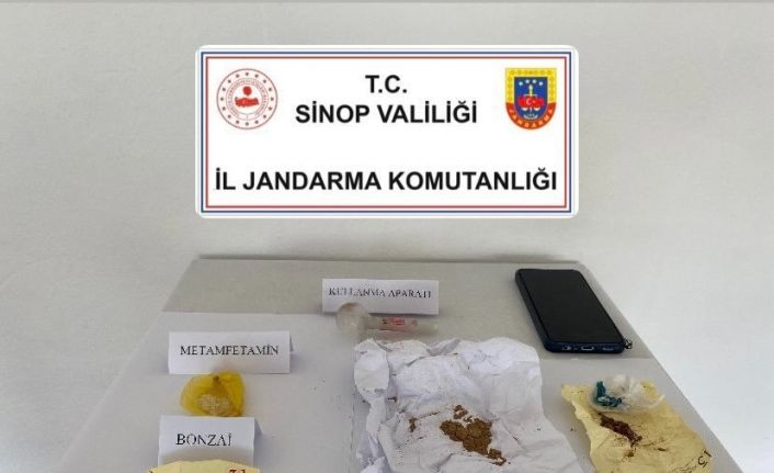Sinop’ta yolcu otobüsünde uyuşturucu ele geçirildi