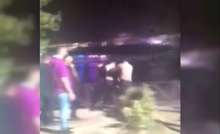 Şırnak’ta mahalle bekçileri ile bir grubun yumruklu kavgası kamerada