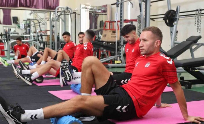 Sivasspor salonda çalıştı