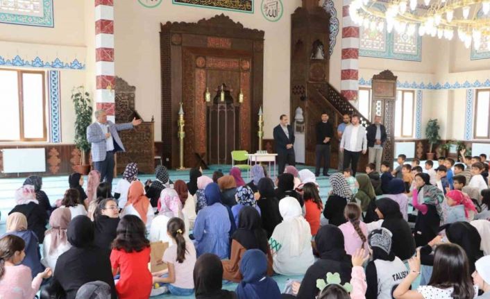 Sivas’ta camiler çocuk sesleriyle yankılandı