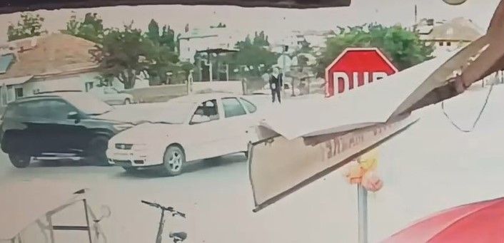 Sivas’ta iki otomobil çarpıştı: 5 kişi yaralandı