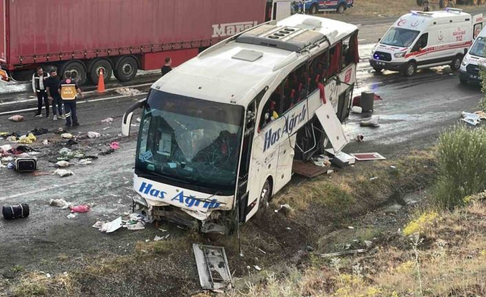 Sivas’ta otobüs kazasında ölenlerin kimlikleri tespit edildi
