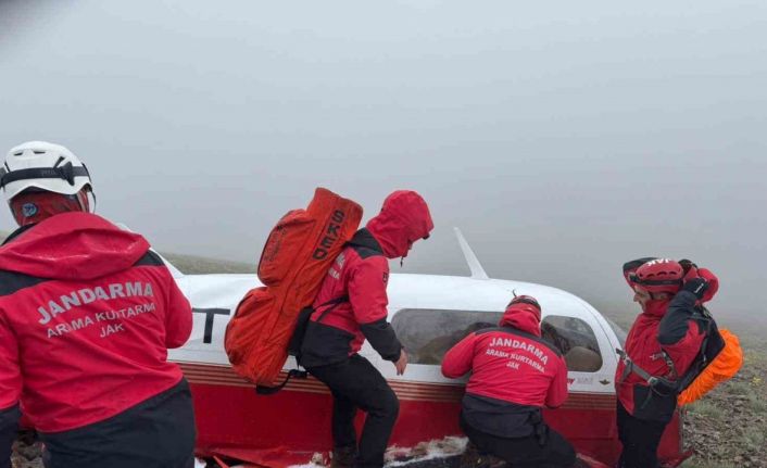 Sivrihisar’dan havalanıp Rize’ye giderken düşen jet uçağının enkazı Rize-Bayburt sınırında JAK timi tarafından bulundu