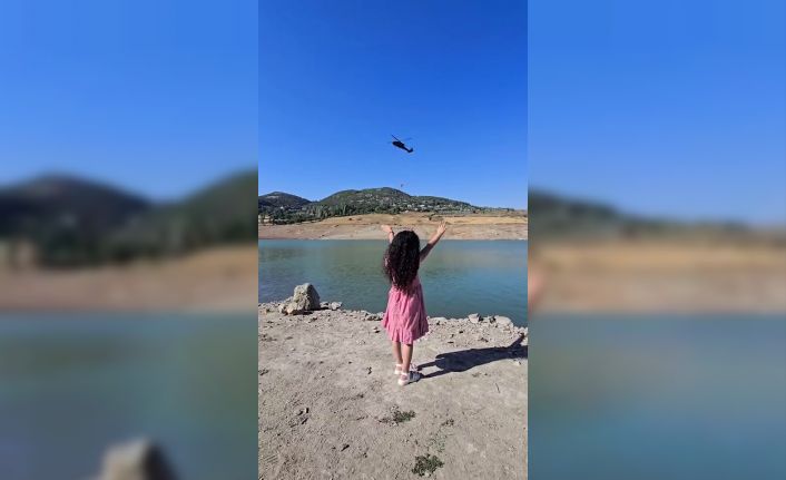 Skorsky pilotundan küçük çocuğa yürek ısıtan selam