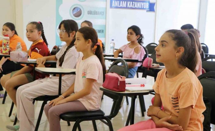 Söke Belediyesi’nin Yaz Okulu’nda bin 200 öğrenci kurslara katılıyor