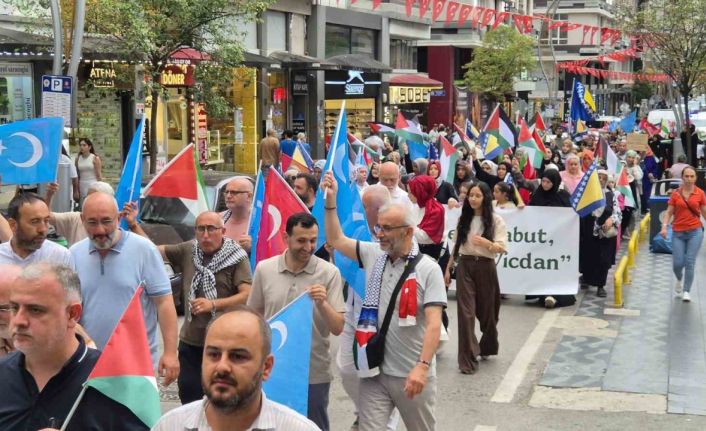 ’Srebrenitsa Katliamı’ Samsun’da kınandı