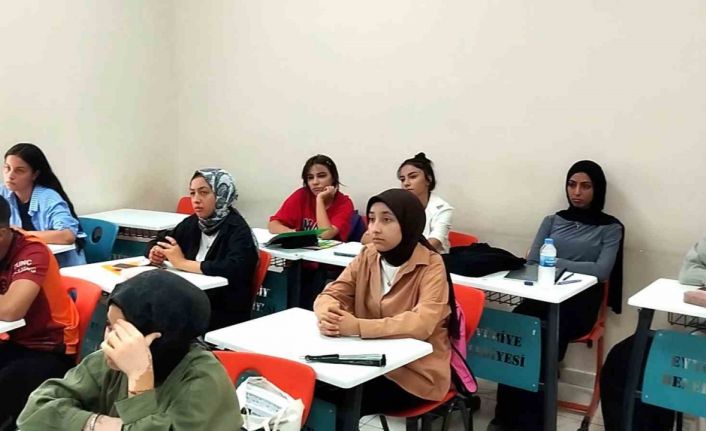 Süleymanşah Gençlik Merkezinde yaz dersleri başladı