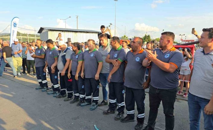 Süpürgeyi bıraktılar, halatı tuttular