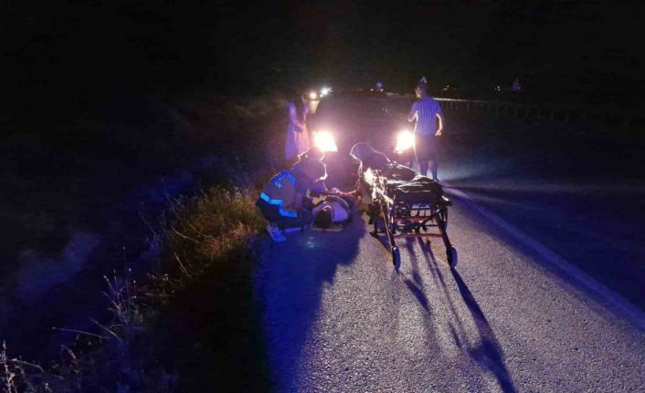 Takla atan araç metrelerce sürüklendi: Ehliyetsiz sürücü ölümden döndü