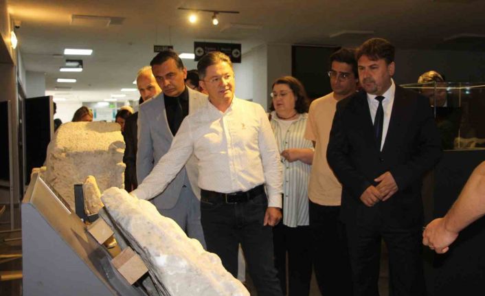 Tarihe ışık tutan eserler ilk kez ziyarete açıldı