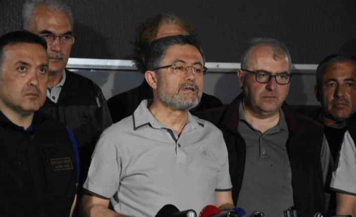 Tarım ve Orman Bakanı Yumaklı: "Bugün Türkiye’de başlayan 3 yangınımız var"