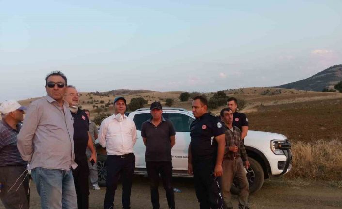 Tarla ve ormandan oluşan 2 bin dekarlık alanın kül olduğu yangın kontrol altına alındı