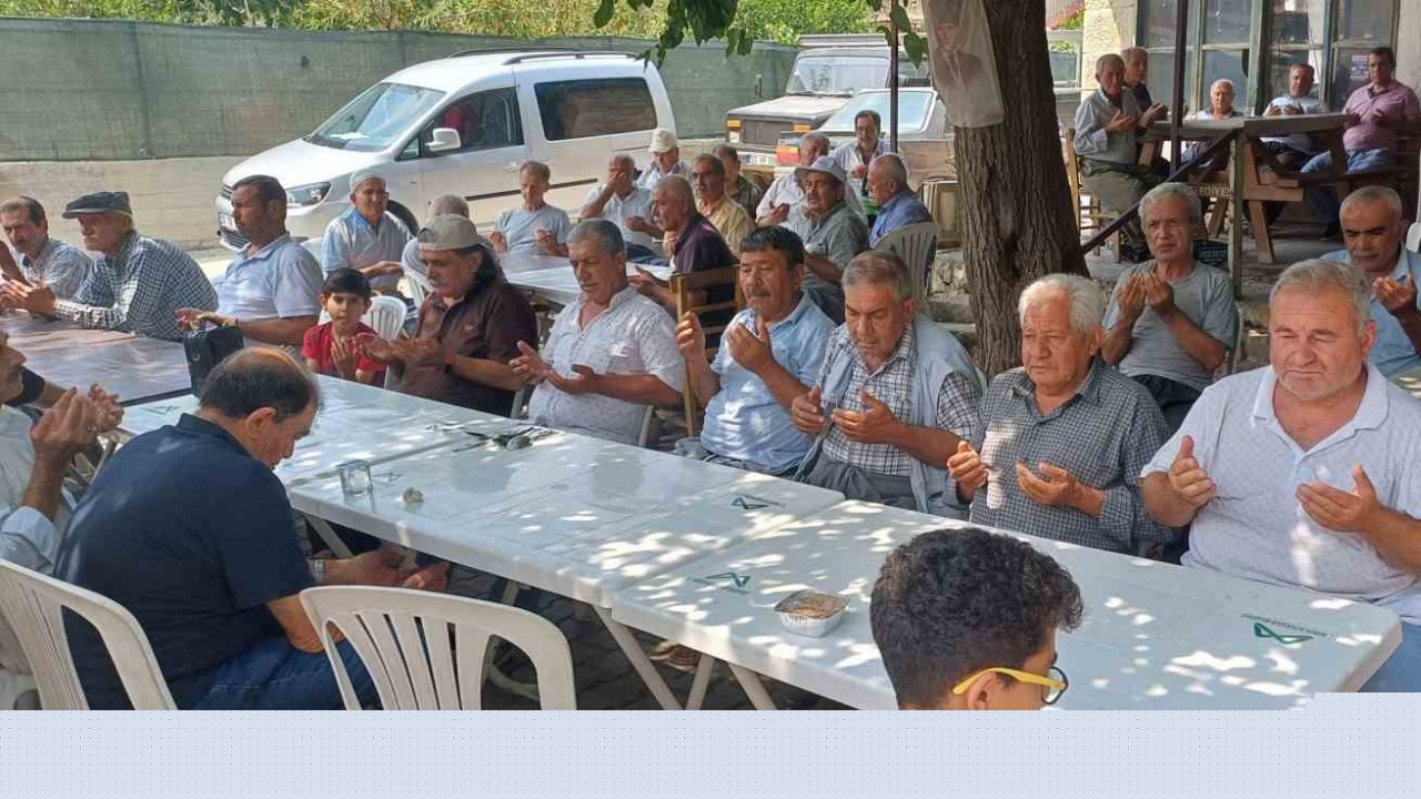 Tarsus’ta imece usulü aşure ikramı
