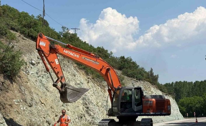 Tavşanlı-Çavdarhisar karayolunda çalışmalar başladı
