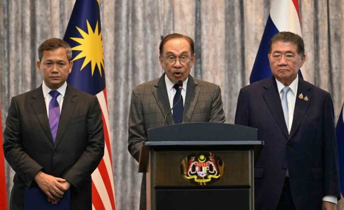 Tayland ve Kamboçya ateşkese vardı