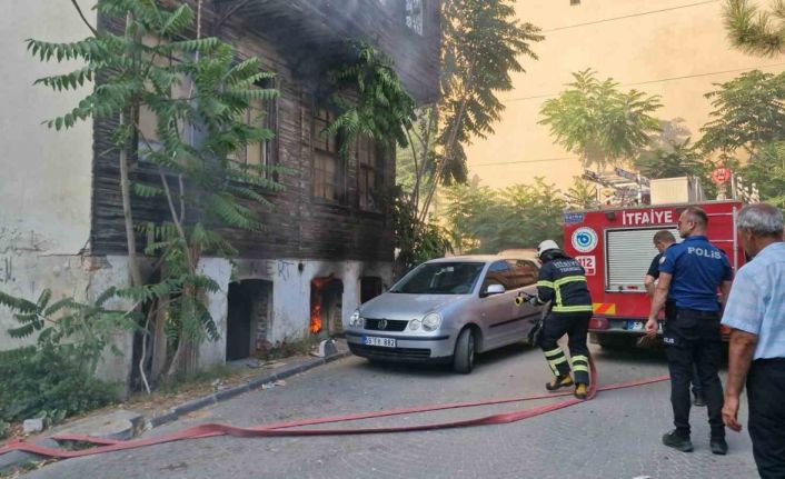 Tekirdağ’da metruk binada yangın
